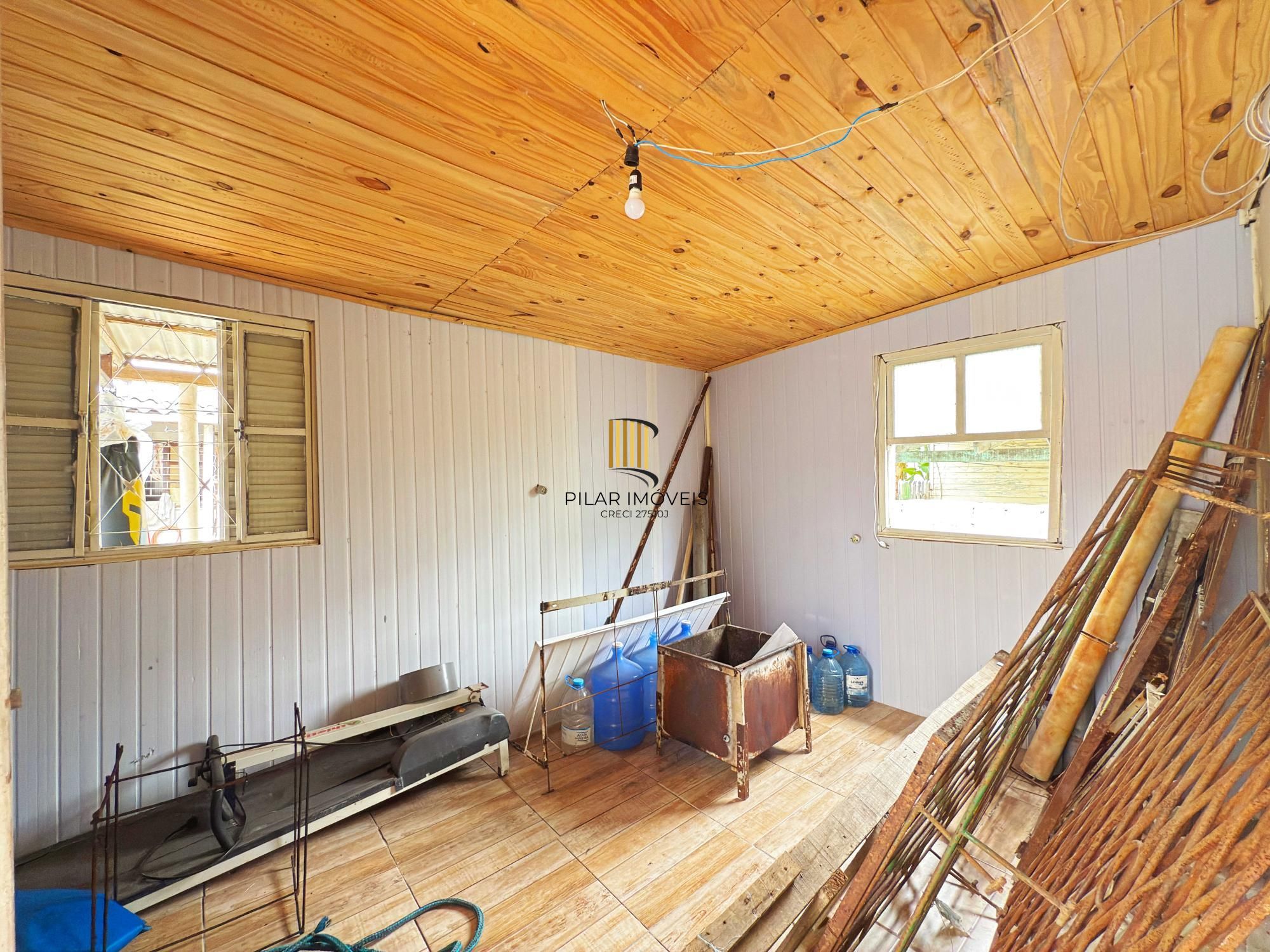 Casa 3 dormitórios no bairro Restinga