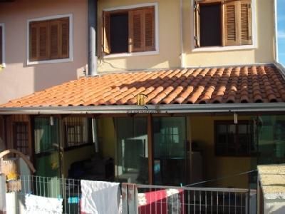 Residência com 4 dormitórios sendo 1 suites no Bairro Guarujá.