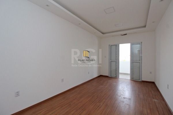 Casa para Venda - 217m², 3 dormitórios, sendo 1 suites, 2 vagas - Hípica