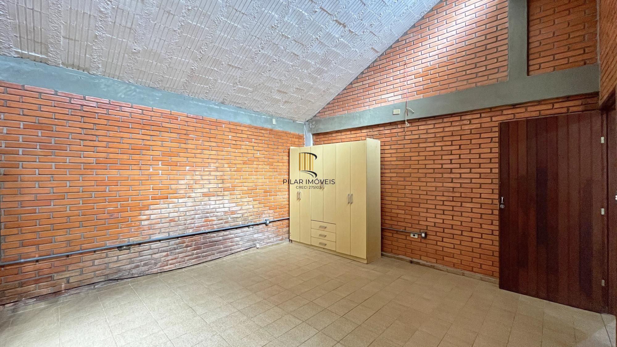 Casa 1 dormitório no bairro Hípica