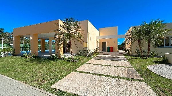 Casa Condominio em Porto Alegre, no bairro Hípica, com 3 dormitório(s), e 3 banheiros, à venda.