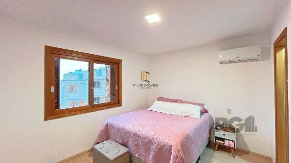 Casa Condominio em Porto Alegre, no bairro Teresópolis, com 2 dormitório(s), e 2 banheiros, à venda.