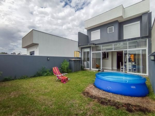 Casa Condominio para Venda - 200m², 3 dormitórios, sendo 1 suites, 2 vagas - Hípica