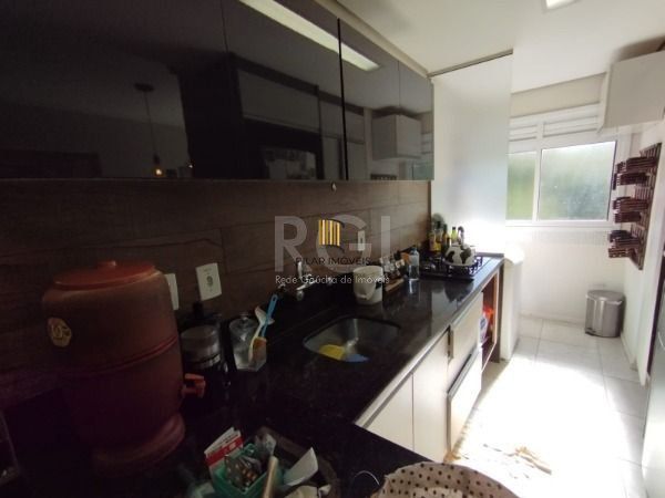Apartamento em Porto Alegre, no bairro Ipanema, com 2 dormitório(s), e 2 banheiros, à venda.