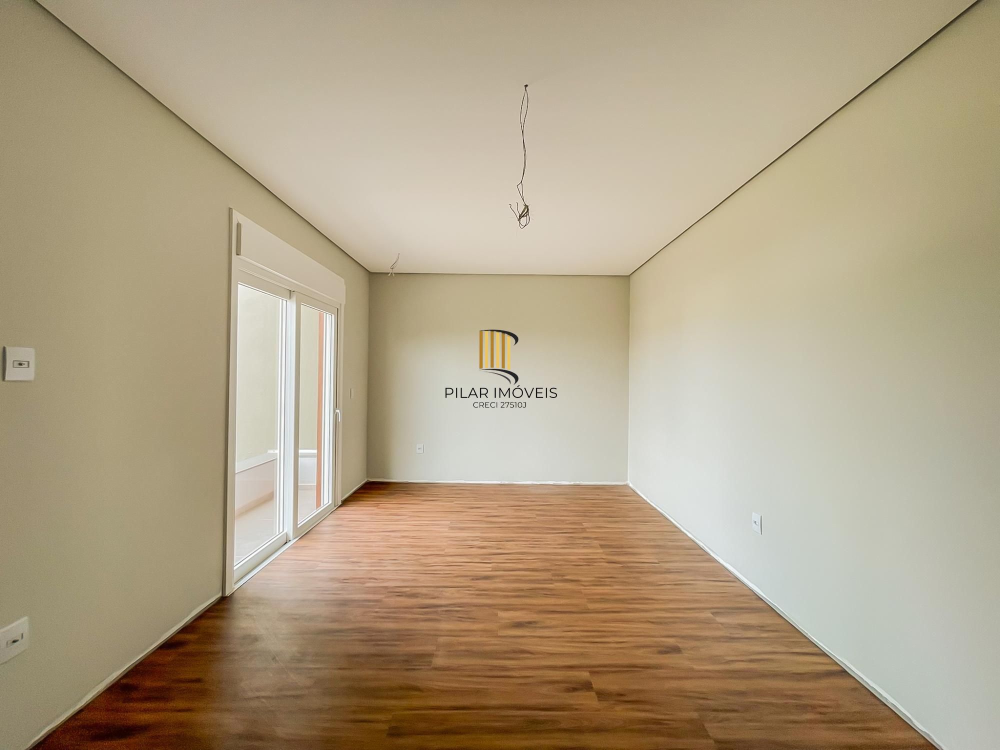 No Mirante do Lago, excelente residência com 3 suítes