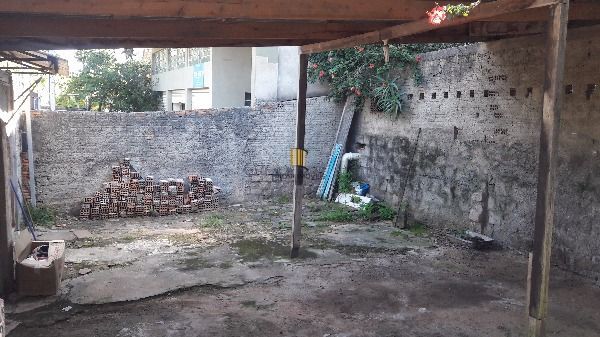 Casa para Venda - 230m², 2 dormitórios, 3 vagas - Santa Tereza