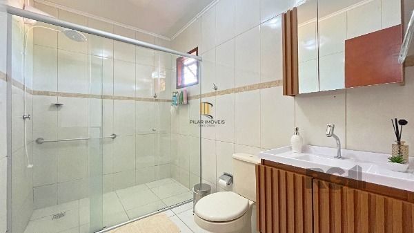 Casa 3 dormitórios no bairro Hípica