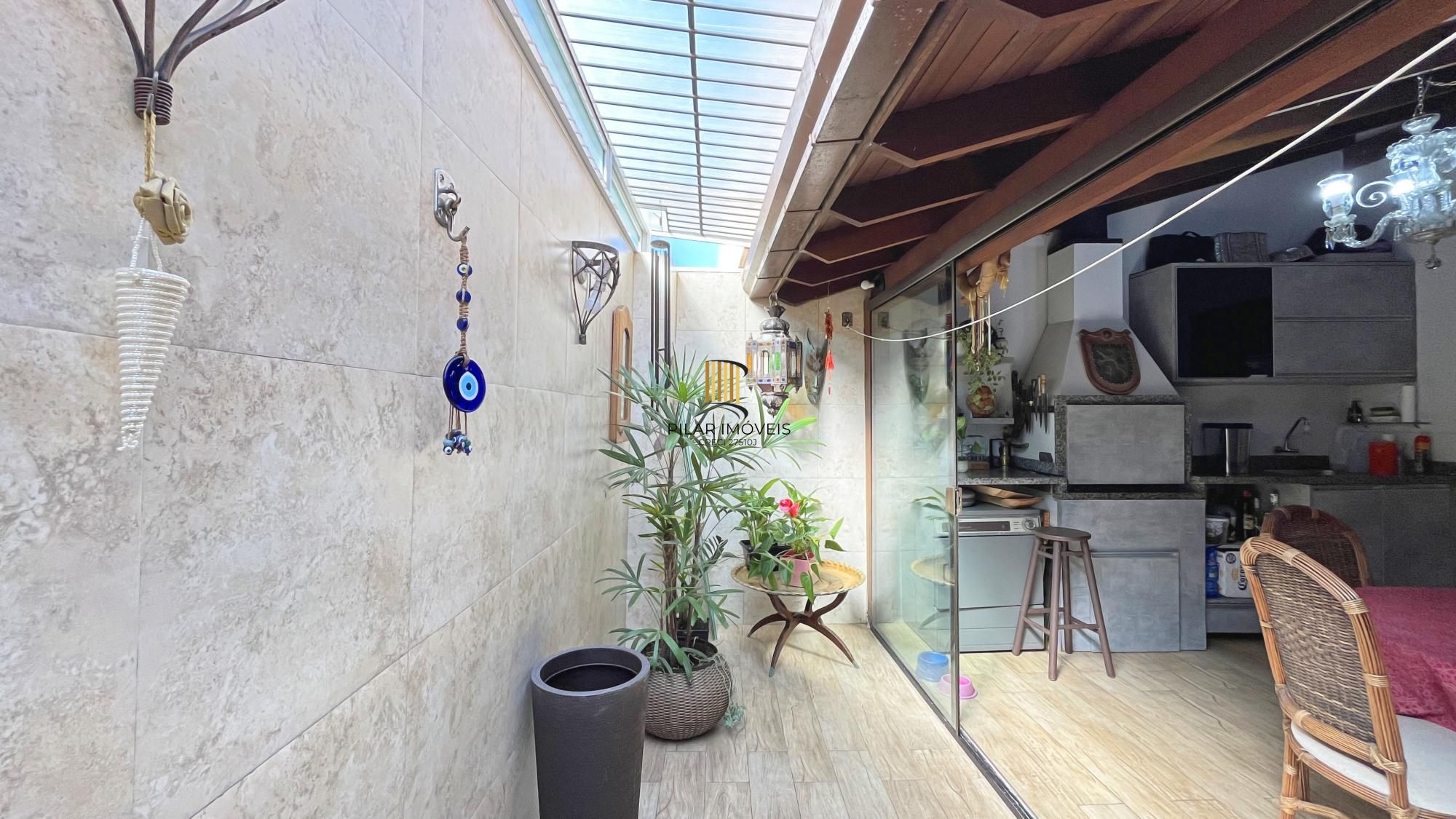 Casa de Condomínio 3 dormitórios no bairro Aberta dos Morros
