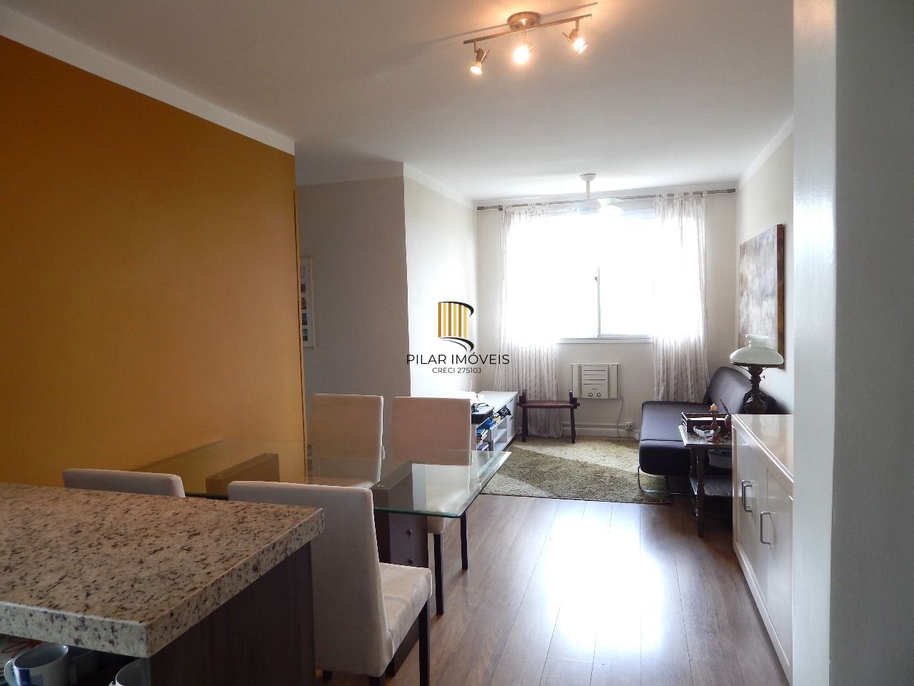 Ótimo apartamento com 3 dormitórios.