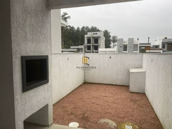 Casa em Porto Alegre, no bairro Hípica, com 2 dormitório(s), e 2 banheiros, à venda.