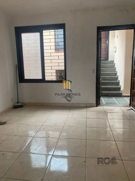 Apartamento em Porto Alegre, no bairro Rubem Berta, com 1 dormitório(s), à venda.