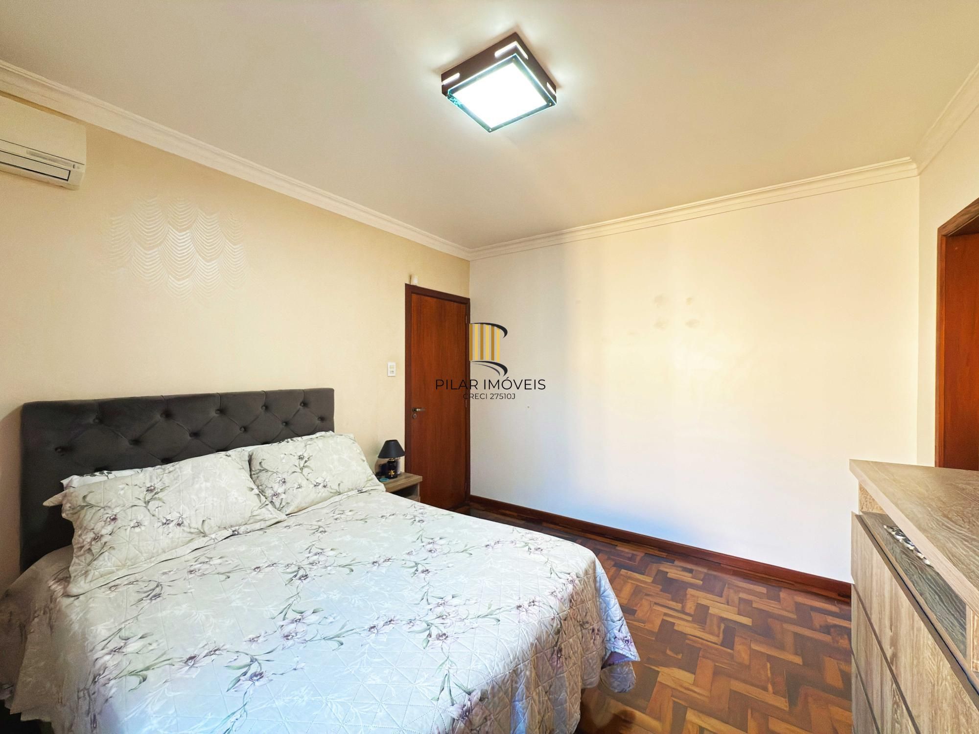 Casa 3 dormitórios no bairro Santa Tereza