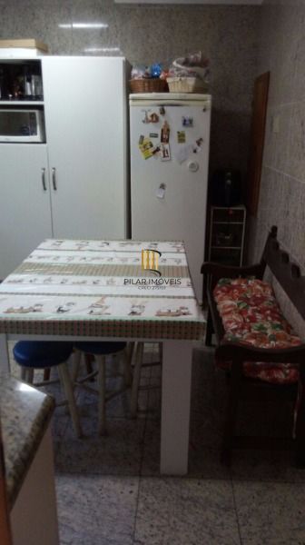 Casa para Venda - 254m², 5 dormitórios, sendo 1 suites, 4 vagas - Ipanema