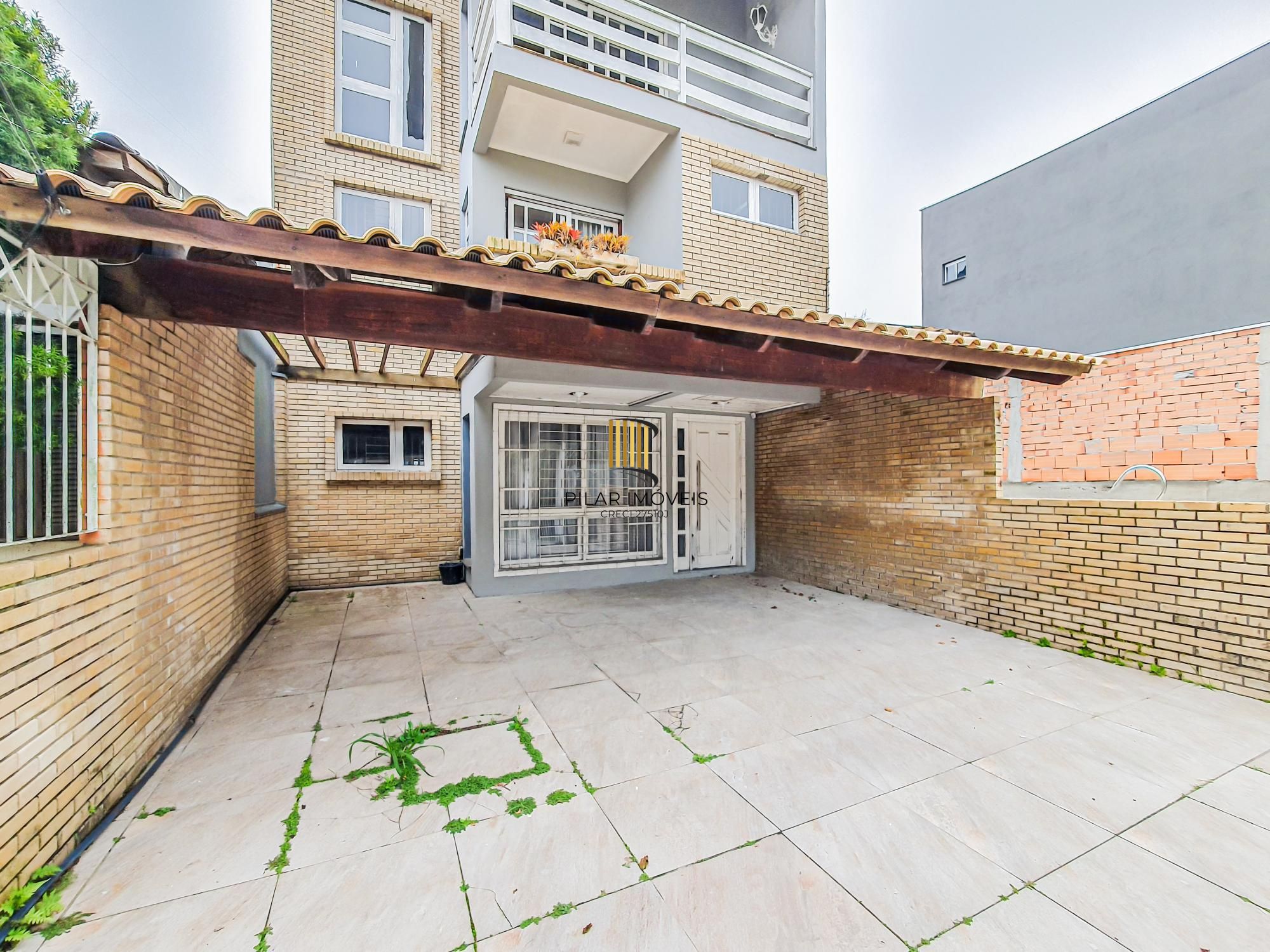 Casa com piscina para Venda - 189.91m², 3 dormitórios, sendo 1 suítes, 2 vagas - Hípica