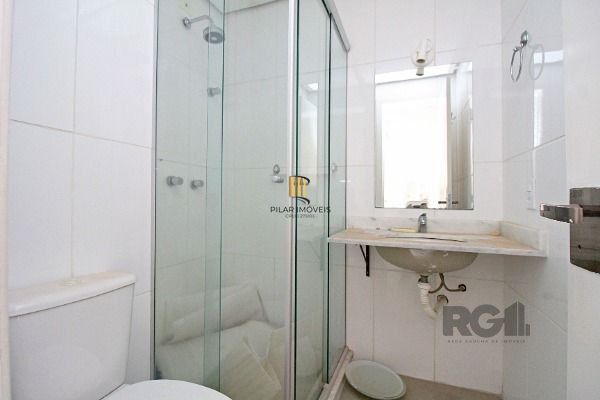 Casa Condominio em Porto Alegre, no bairro Pedra Redonda, com 3 dormitório(s), e 3 banheiros, à venda.