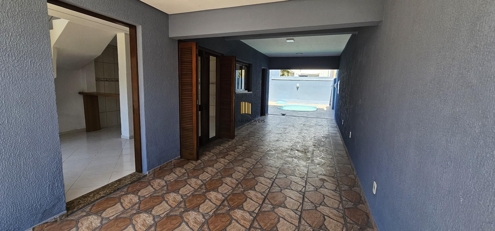 Casa 2 dormitórios no bairro Hípica