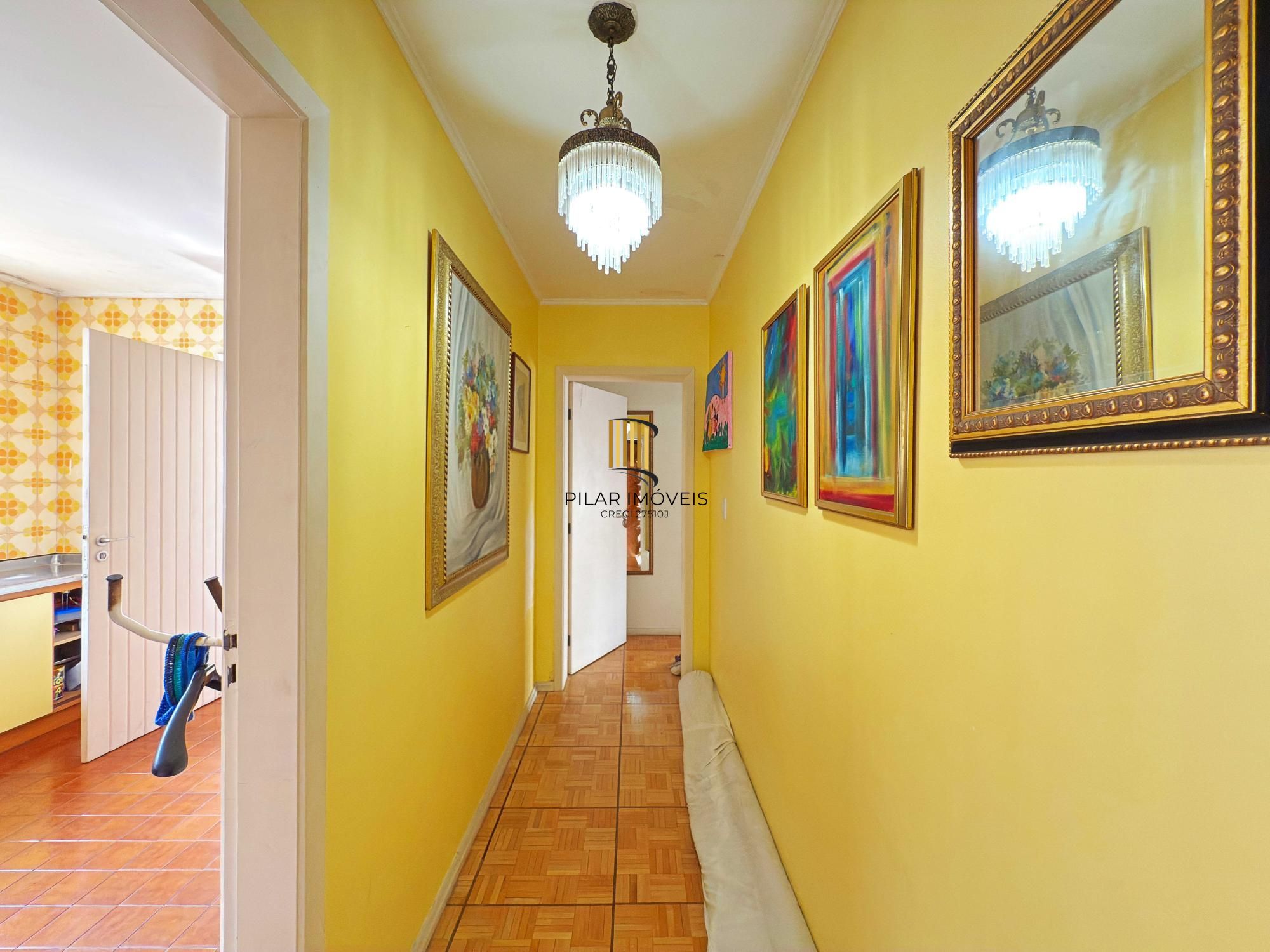 Casa Térrea com Piscina e 3 Dormitórios – Coração de Ipanema