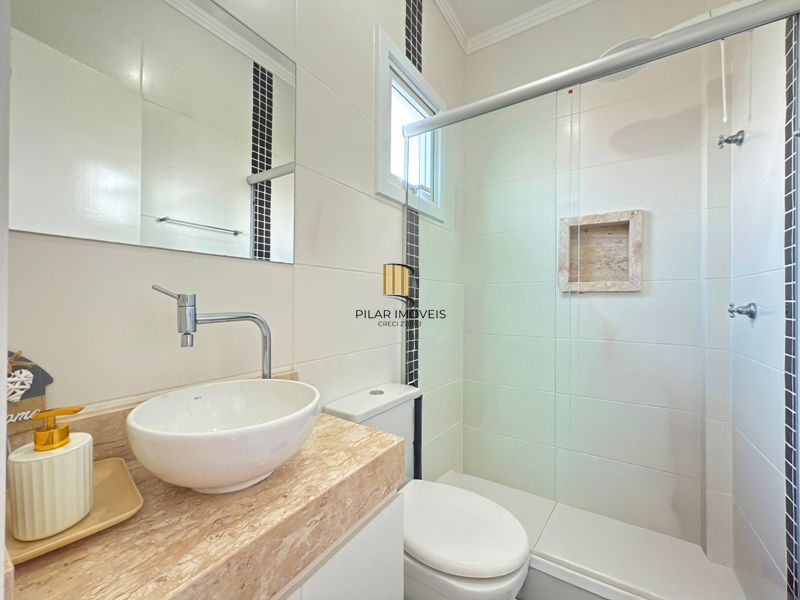 Casa com vista para o Rio e 3 dormitórios