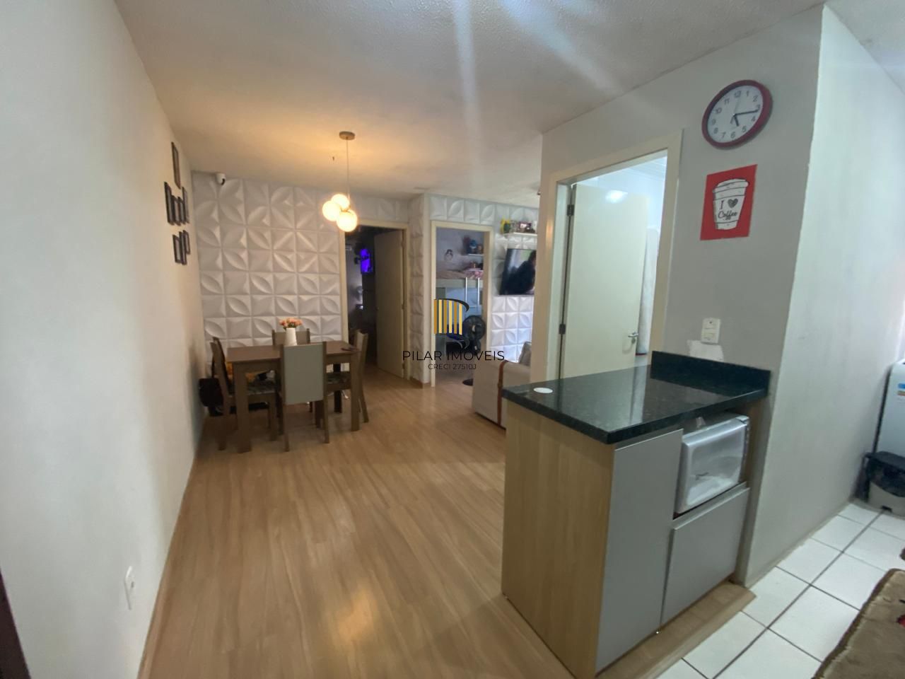 Apartamento 2 dormitórios no bairro Restinga