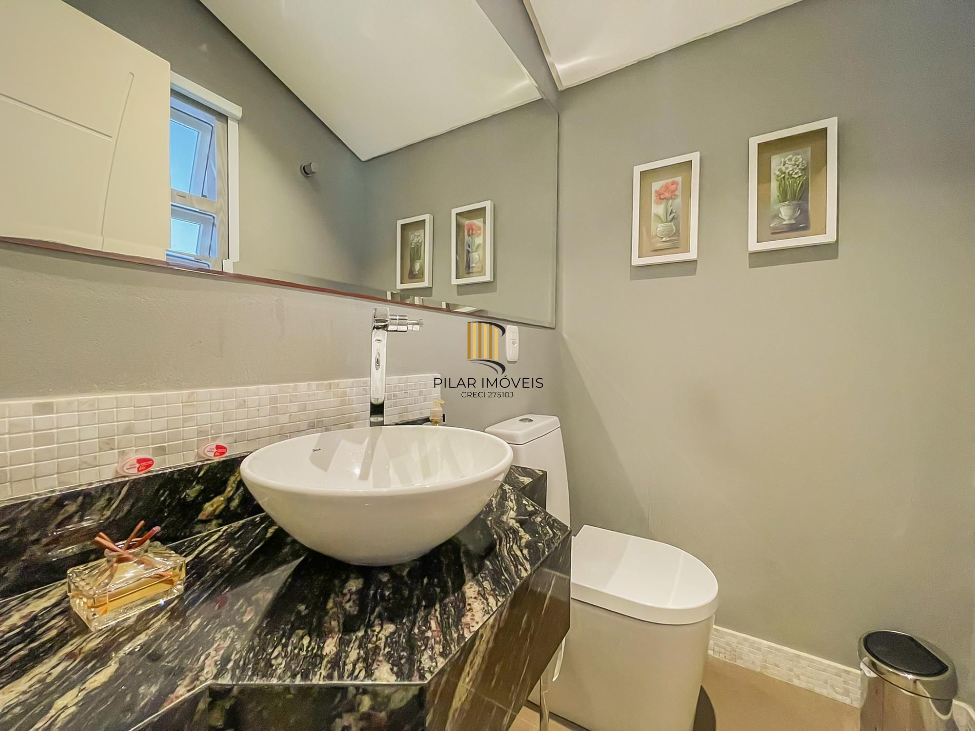 Linda e aconchegante casa em condomínio no Lagos de nova Ipanema