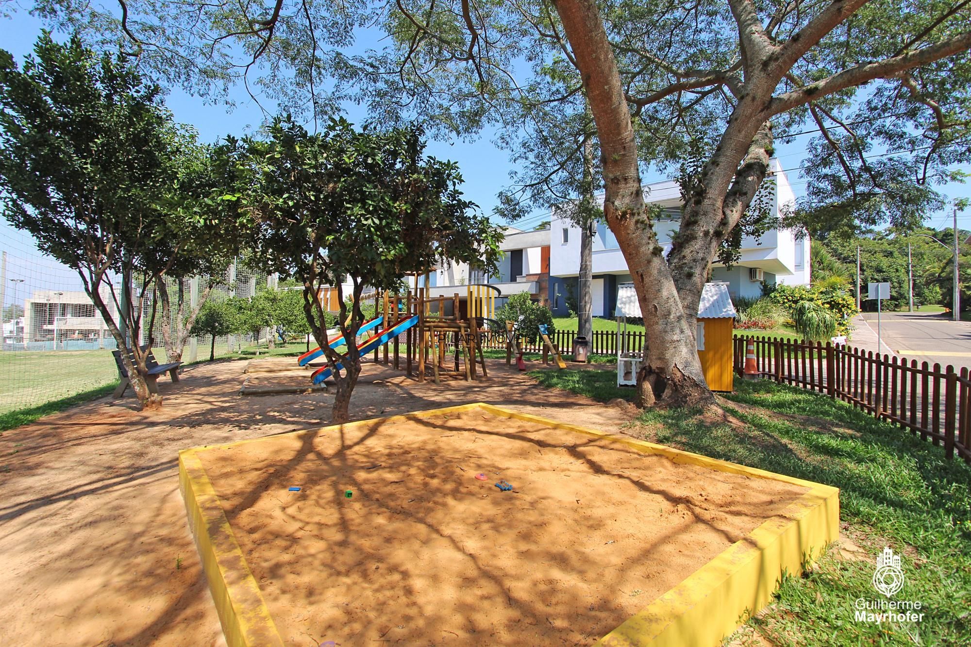 Casa Condominio em Porto Alegre, no bairro Hípica, com 3 dormitório(s), e 3 banheiros, à venda.