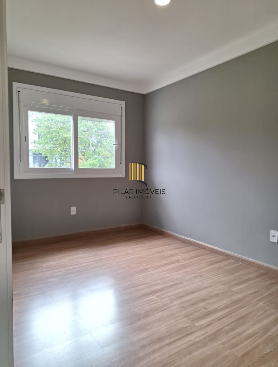 Casa 3 dormitórios no bairro Hípica