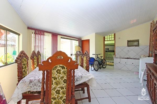 Casa para Venda - 229.6m², 3 dormitórios, sendo 1 suites, 4 vagas - Cavalhada