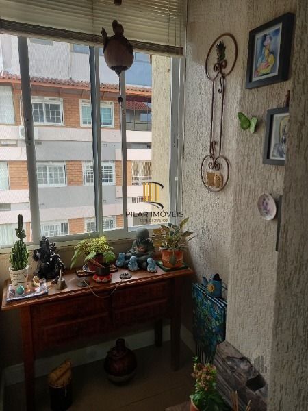 Apartamento em Porto Alegre, no bairro Cavalhada, com 2 dormitório(s), e 2 banheiros, à venda.