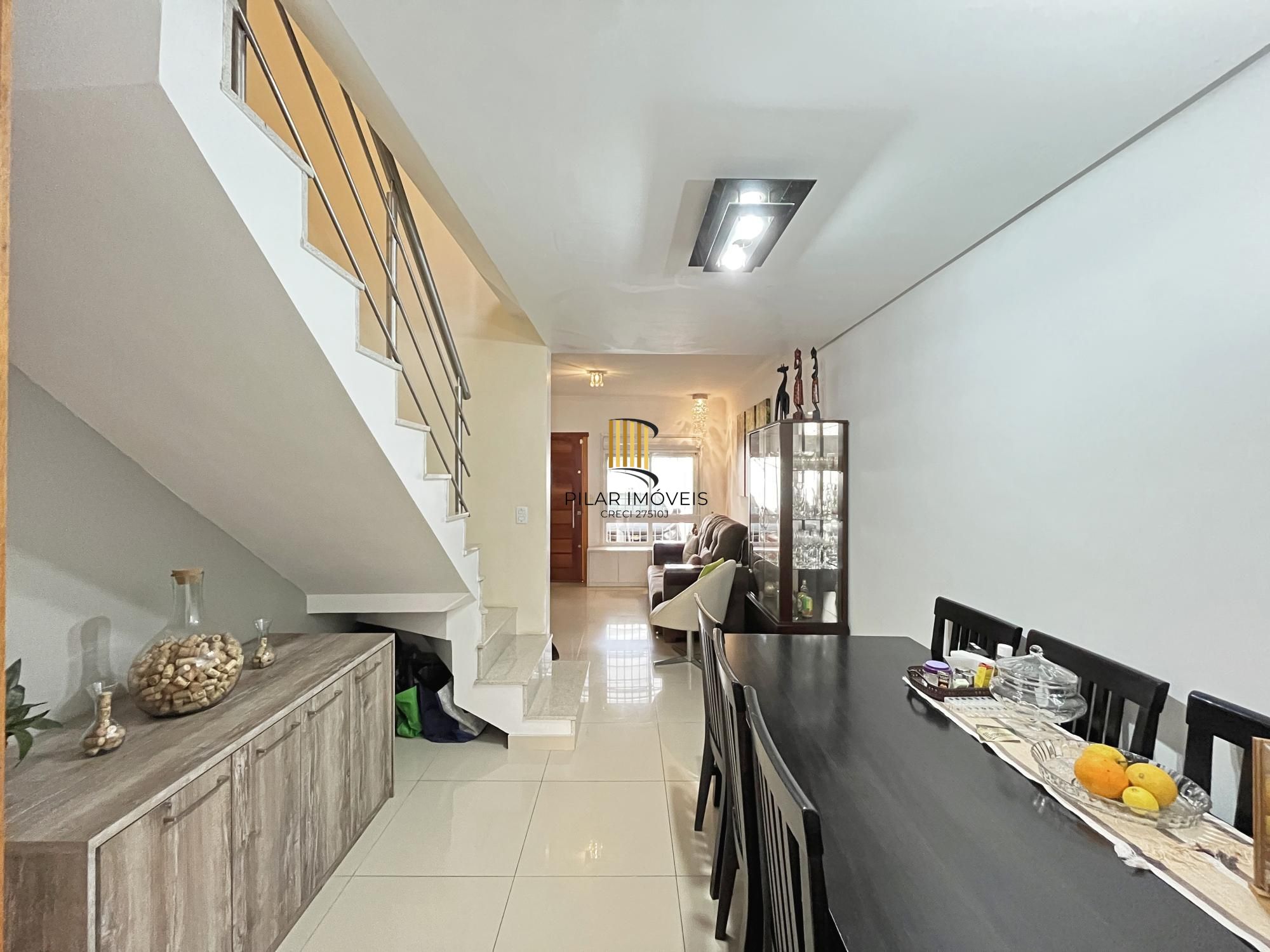 Casa 2 dormitórios no bairro Hípica
