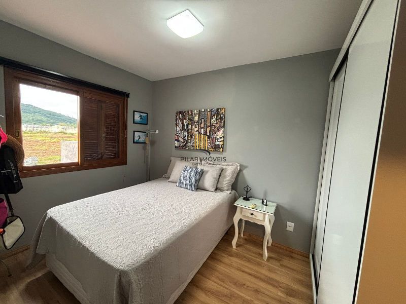 Casa 3 dormitórios no bairro Hípica