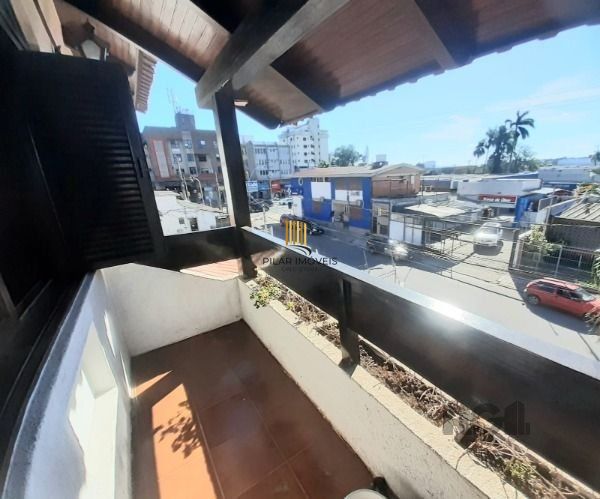 Casa Comercial em Porto Alegre, no bairro Tristeza, à venda.