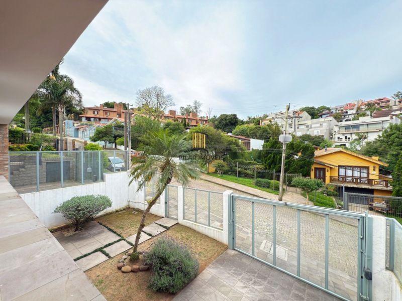 Residência, ótimo padrão com 4 suítes nos altos do Jardim Isabel, com vista perene para o Guaiba e Por-do-Sol