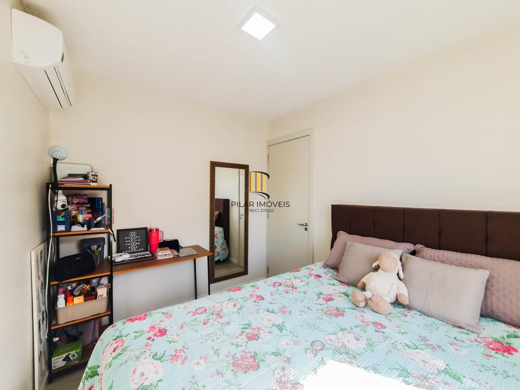 Apartamento 2 dormitórios no bairro Restinga