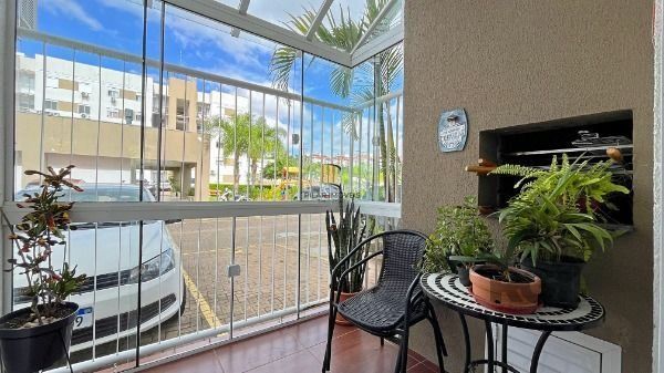 Apartamento em Porto Alegre, no bairro Vila Nova, com 2 dormitório(s), e 2 banheiros, à venda.