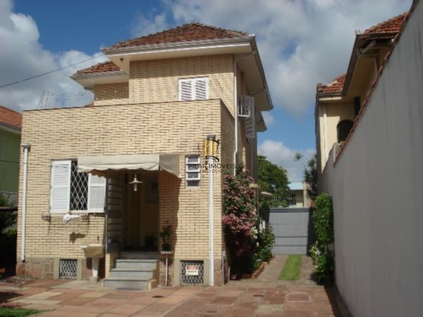 Casa para Venda - 280m², 3 dormitórios, sendo 1 suites, 2 vagas - Medianeira