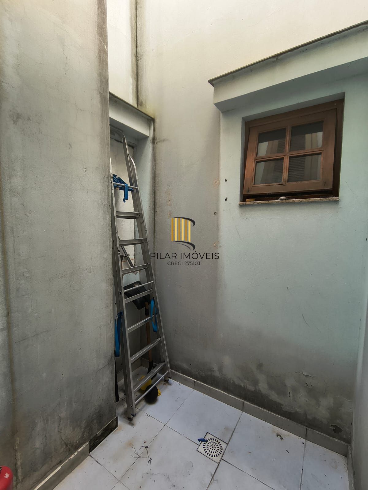 Casa terrea de 3 dormitorios sendo uma suite no bairro Hipica