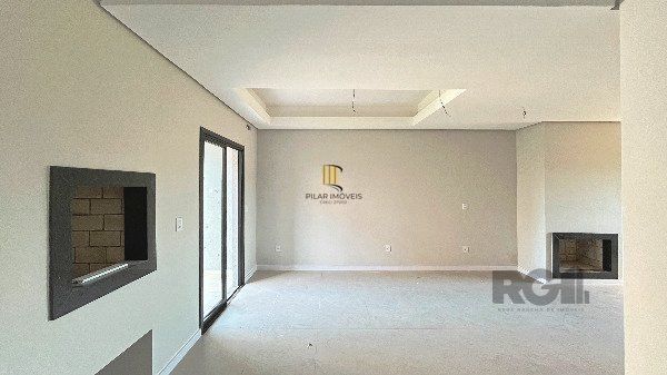 Casa em Porto Alegre, no bairro Hípica, com 3 dormitório(s), e 3 banheiros, à venda.