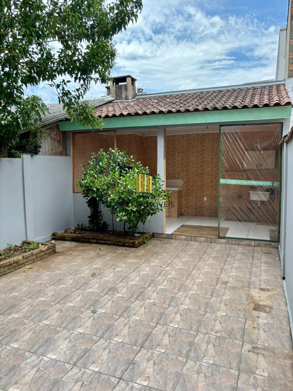 Casa 2 dormitórios no bairro Hípica