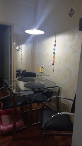 Apartamento em Porto Alegre, no bairro Cristal, com 1 dormitório(s), e 1 banheiros, à venda.