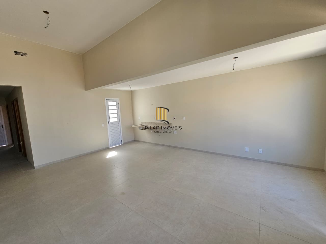 Casa 2 dormitórios no bairro Hípica