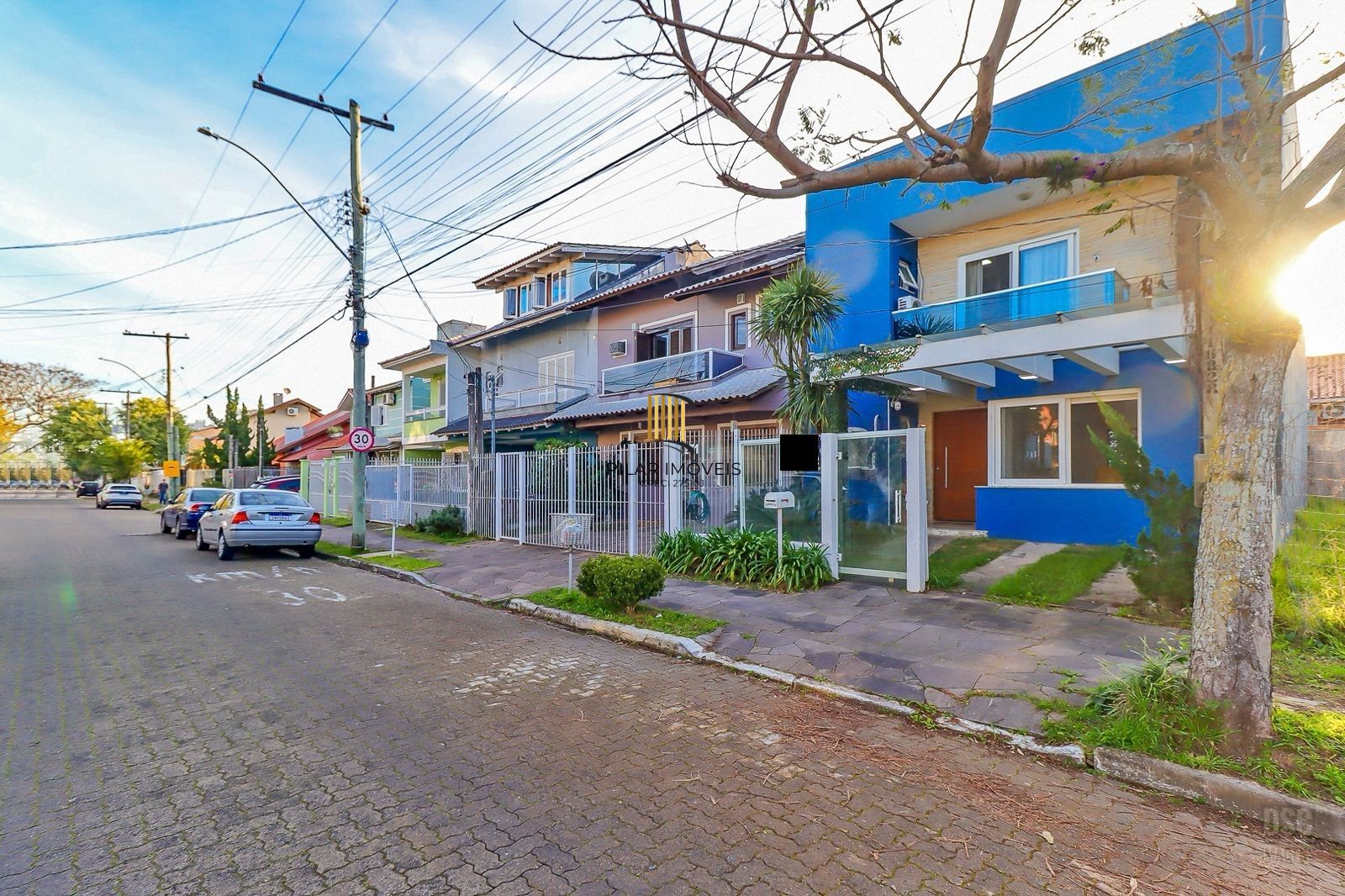 Casa em Porto Alegre, no bairro Hípica, com 3 dormitório(s), à venda. - Pilar Imóveis
