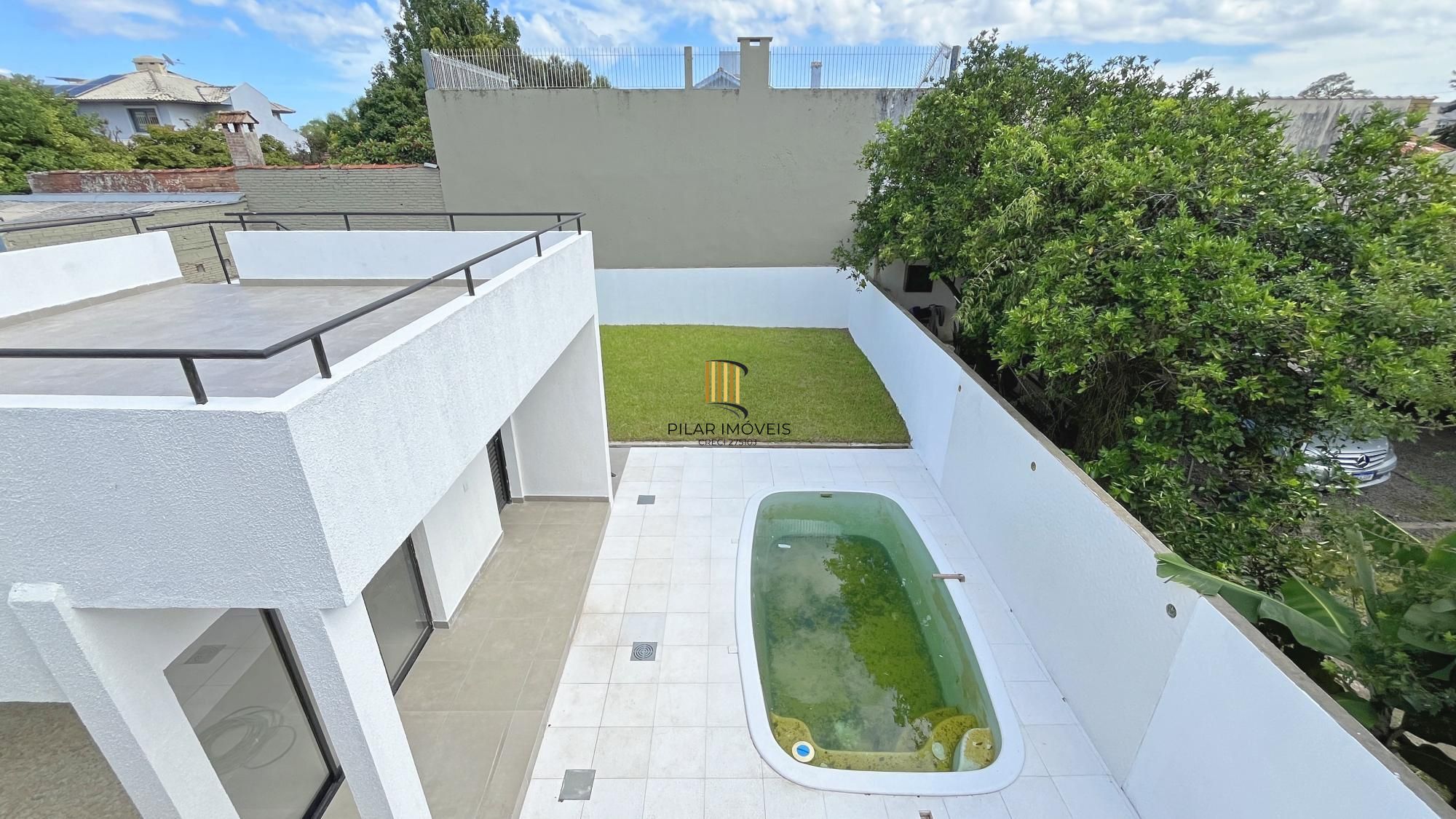 Casa 3 dormitórios no bairro Ipanema