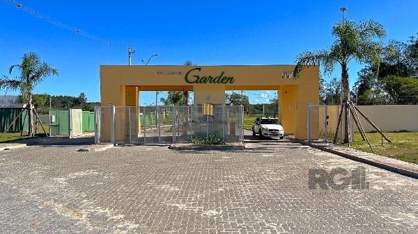 Casa Condominio em Porto Alegre, no bairro Hípica, com 3 dormitório(s), e 3 banheiros, à venda.