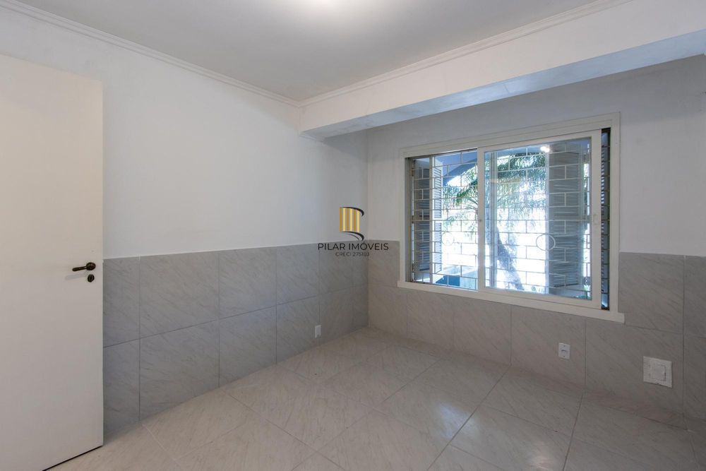 Casa 4 dormitórios no bairro Hípica