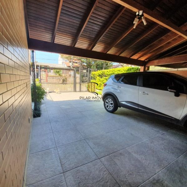 Casa para Venda - 185m², 3 dormitórios, sendo 1 suites, 2 vagas - Bahamas