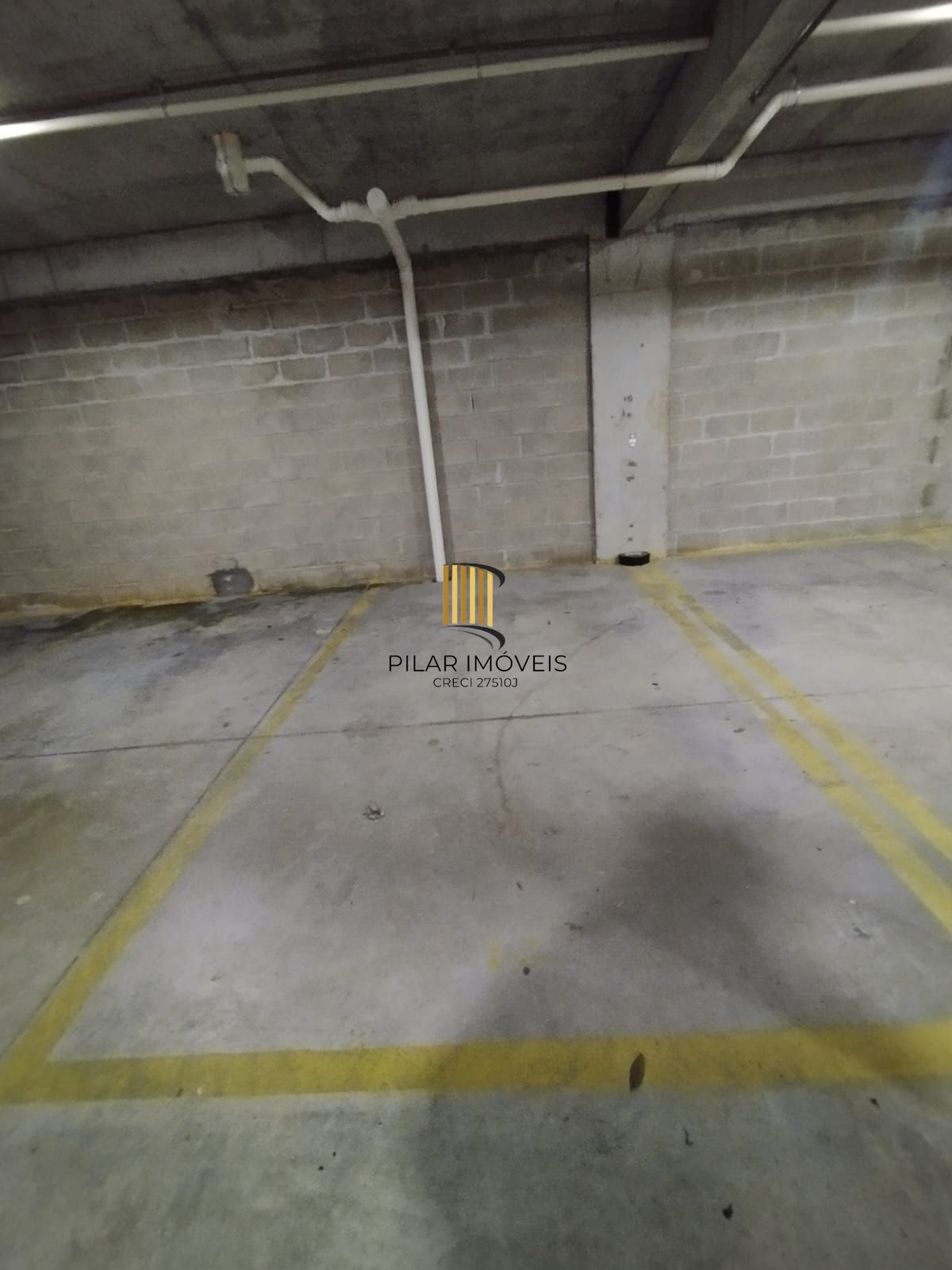 Apartamento 2 dormitórios, com garagem, bairro Tristeza.