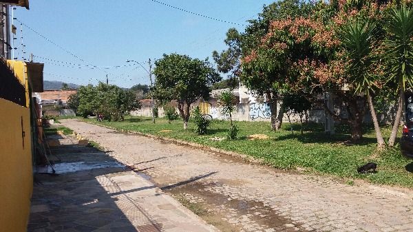 Casa para Venda - 130m², 3 dormitórios, 2 vagas - Restinga