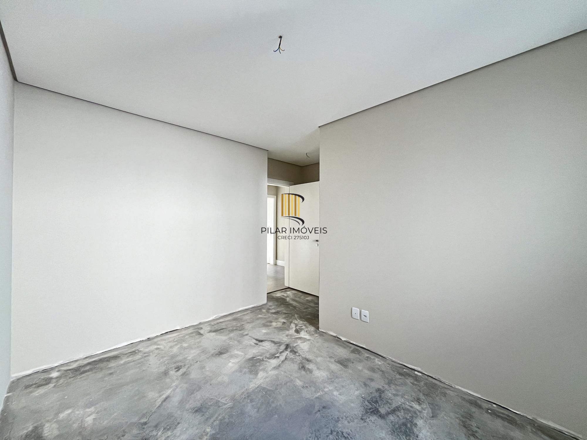 Apartamento com 3 Suítes no Cristal