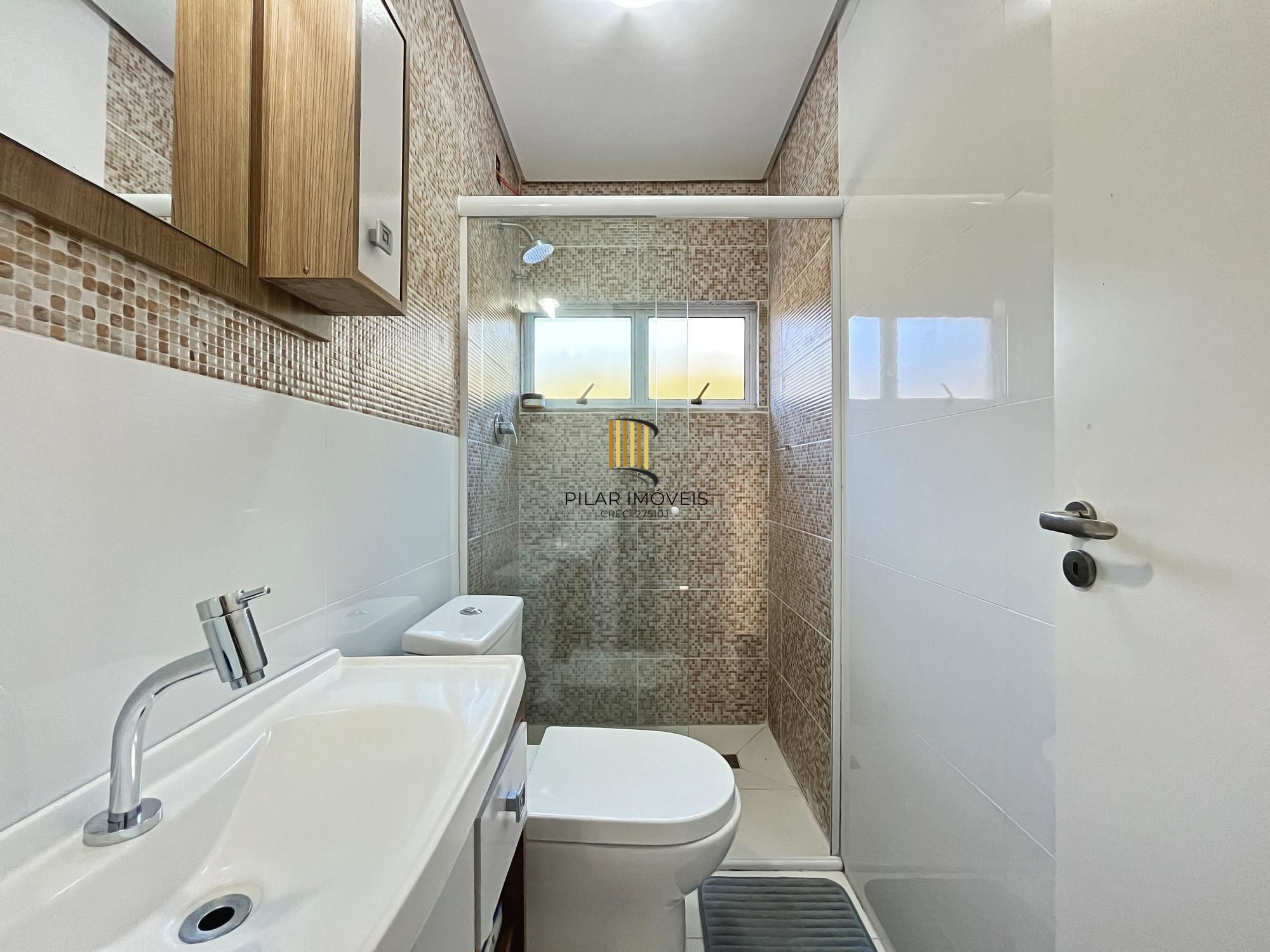 Casa 3 dormitórios no bairro Guarujá