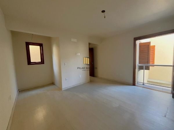 Apartamento em Porto Alegre, no bairro Tristeza, com 2 dormitório(s), e 2 banheiros, à venda.